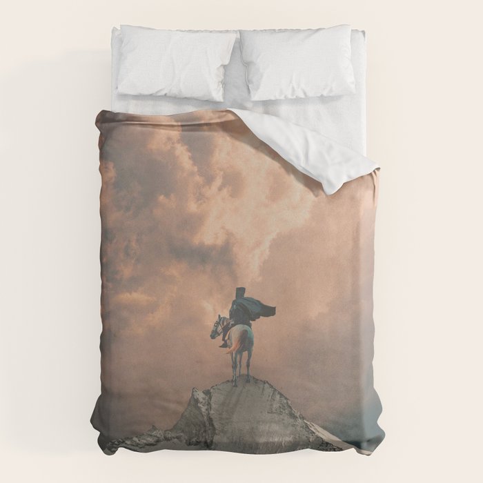 Lone Wayfarer Duvet Cover Gallery Image 6