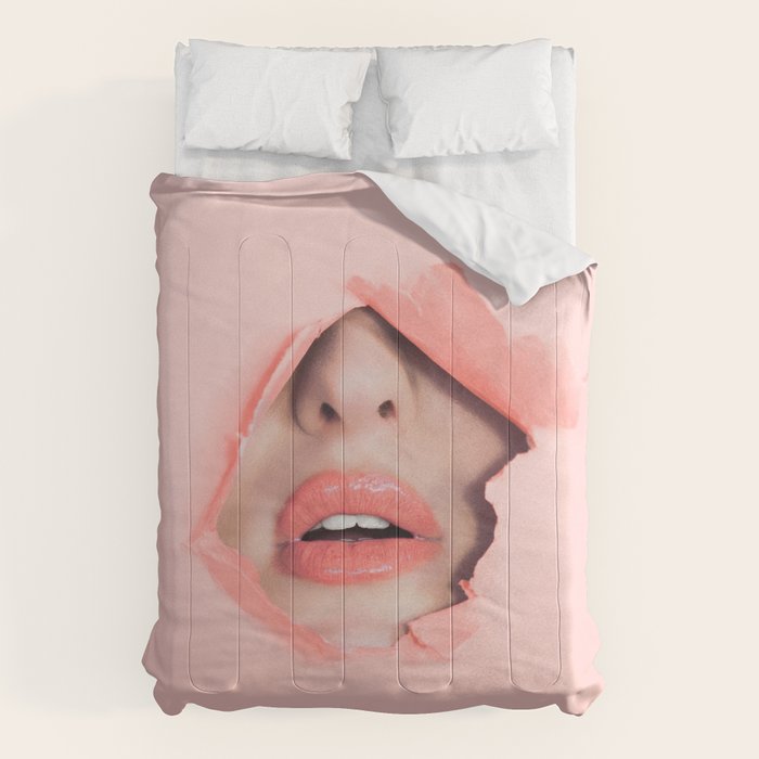 Her lips - coral Comforter Gallery Image 1