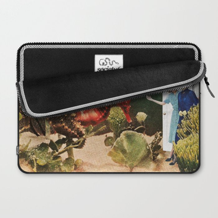 Under the Sea // Seahorses Laptop Sleeve Gallery Image 2