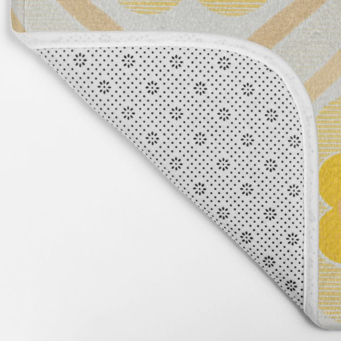 Vintage 70s Yellow Floral Pattern Bath Mat Gallery Image 2