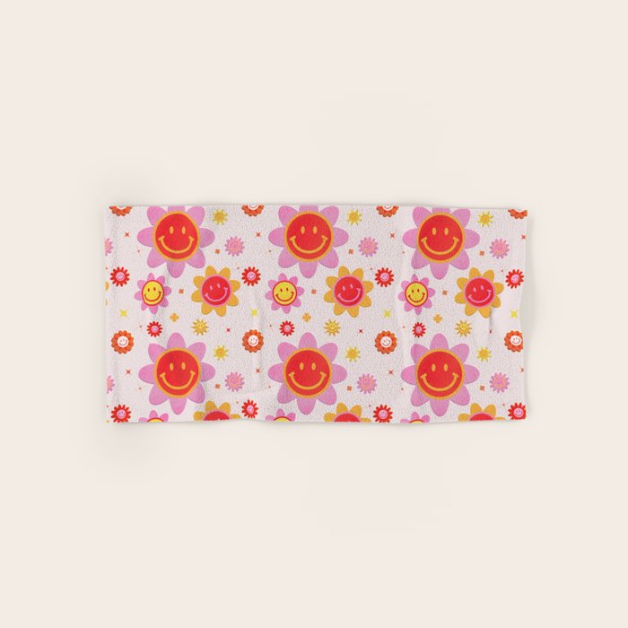 Smiling Flower Faces  Bath Towel Gallery Image 1
