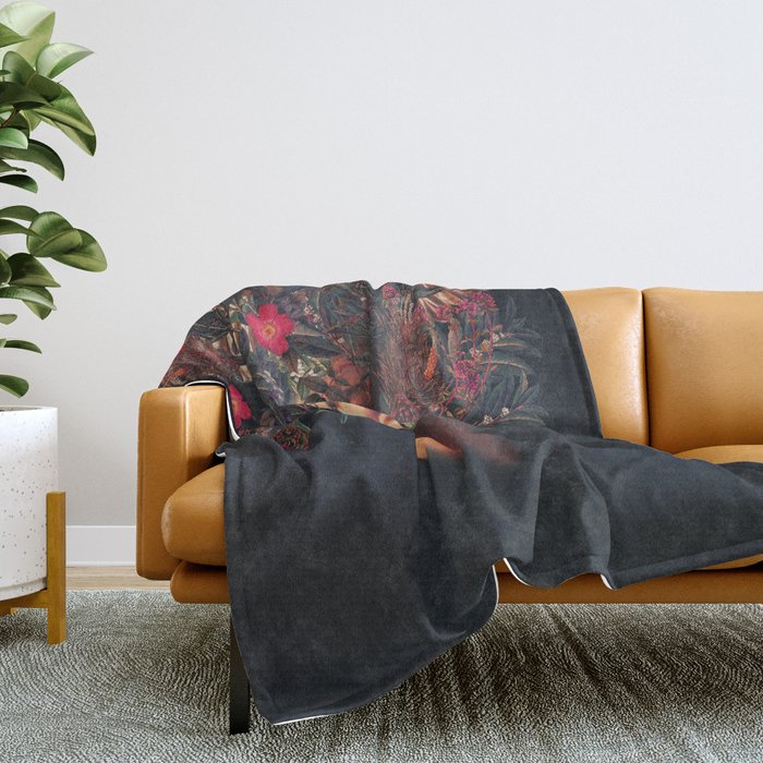 Kissing Rosa Throw Blanket Gallery Image 2