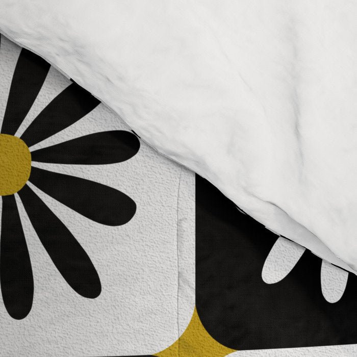 Checkered Daisies - Black & White Comforter Gallery Image 4