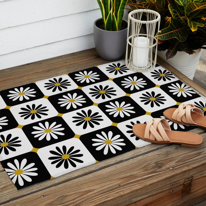 Checkered Daisies - Black & White Outdoor Rug Gallery Image 2
