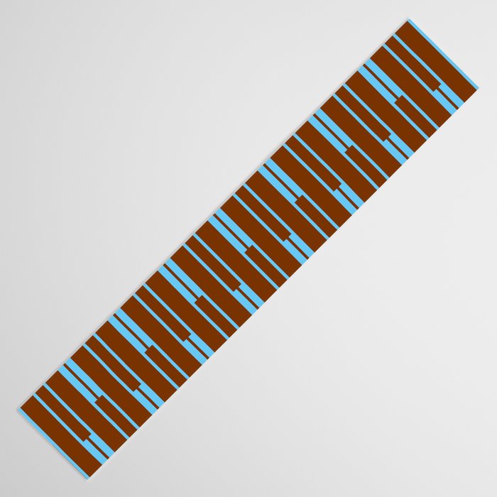 Geometric Two-Tone Geo Chain Pattern in Sky Blue and Chestnut Brown Table Runner Gallery Image 3