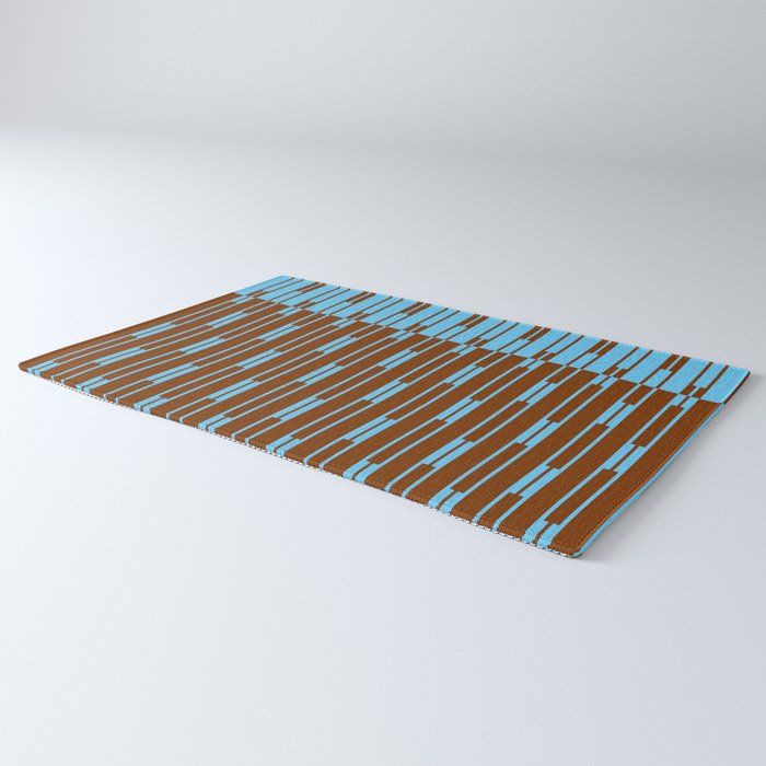 Geometric Two-Tone Geo Chain Pattern in Sky Blue and Chestnut Brown Rug Gallery Image 3
