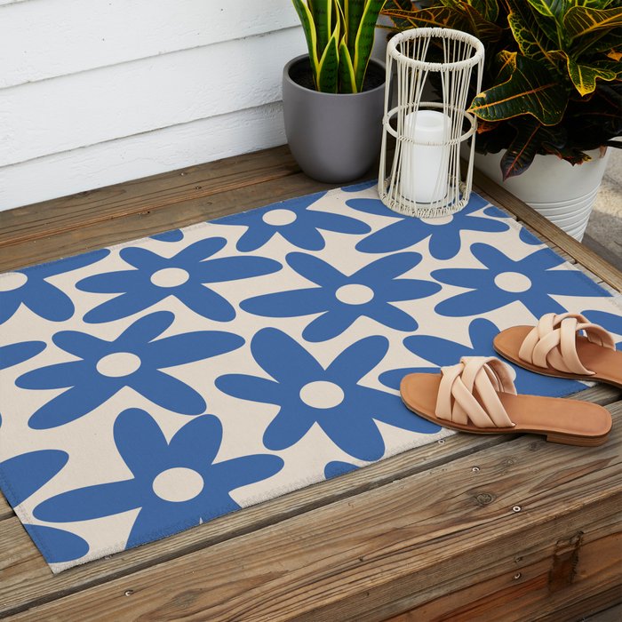 Blue Daisy Time Cute Retro Floral Pattern Outdoor Rug Gallery Image 2