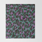 Kitty#3 Throw Blanket Gallery Image 2