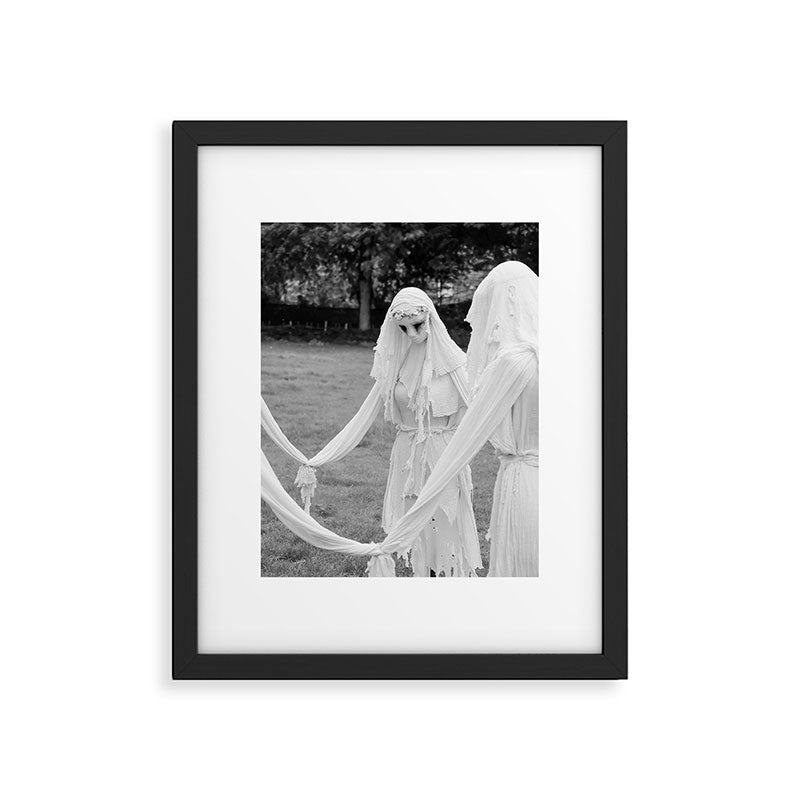 Salem witches, seance gathering of the witch black and white photograph Framed Art Print Gallery Image 5