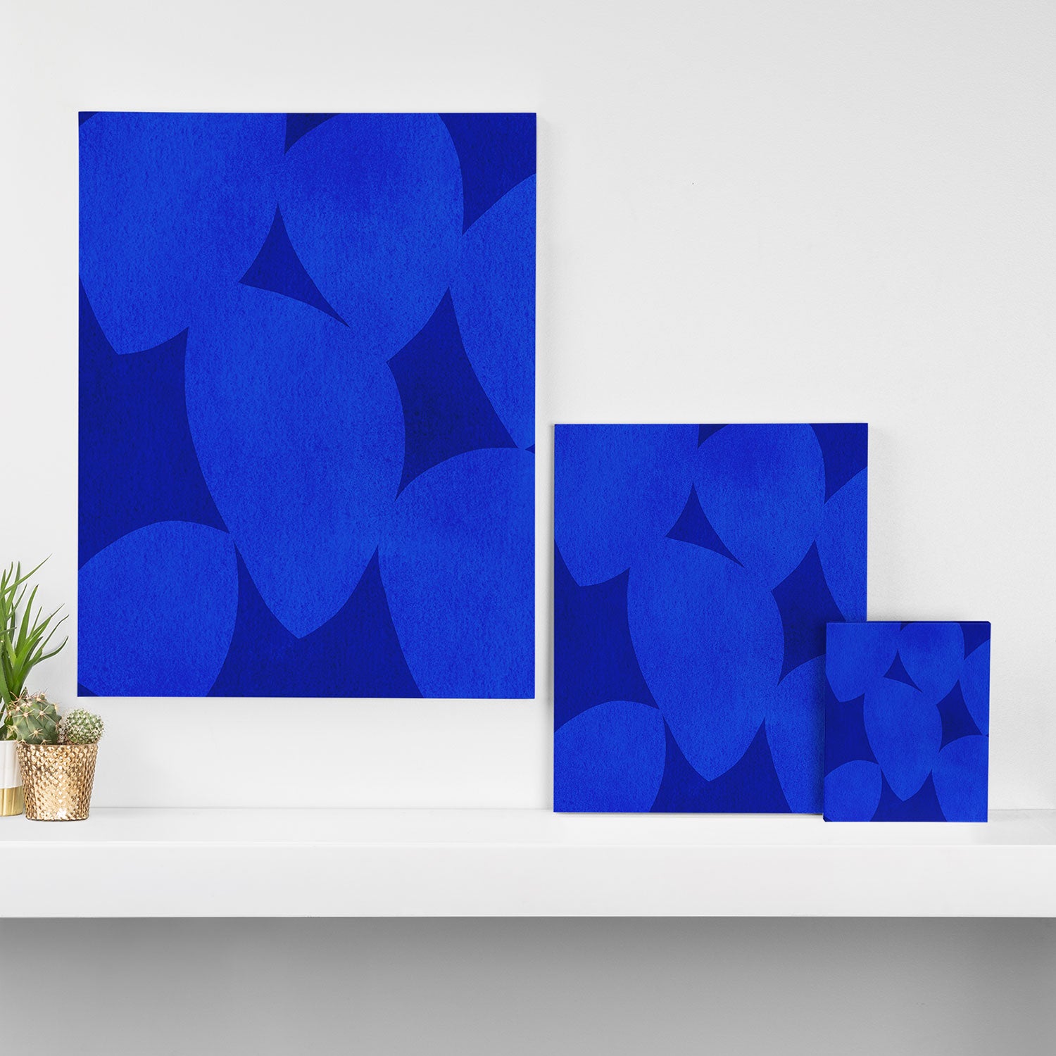 Abstract shapes-blue Canvas Print Gallery Image 3
