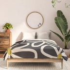 Daisy chain - night Comforter Gallery Image 3