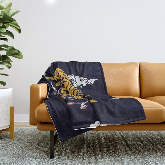 Tiger vs Snake Throw Blanket Gallery Image 1