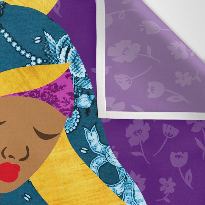 Virgin Mary and Child Wall Tapestry Gallery Image 3