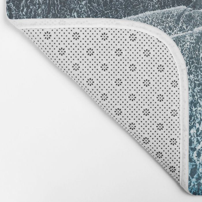 Waves Bath Mat Gallery Image 2