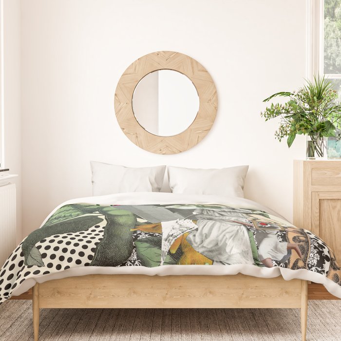 The truth is dead 2 Duvet Cover Gallery Image 3