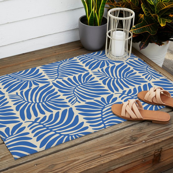 Abstract plant leaf organic shape pattern Outdoor Rug Gallery Image 2