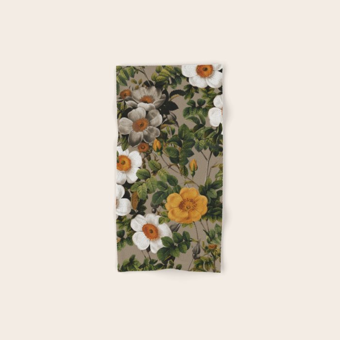 Daisy Garden Bath Towel Gallery Image 1