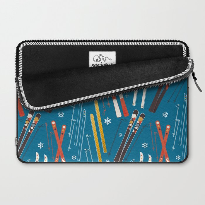 Nostalgic Winter Ski Scene Retro Holiday Pattern Laptop Sleeve Gallery Image 2