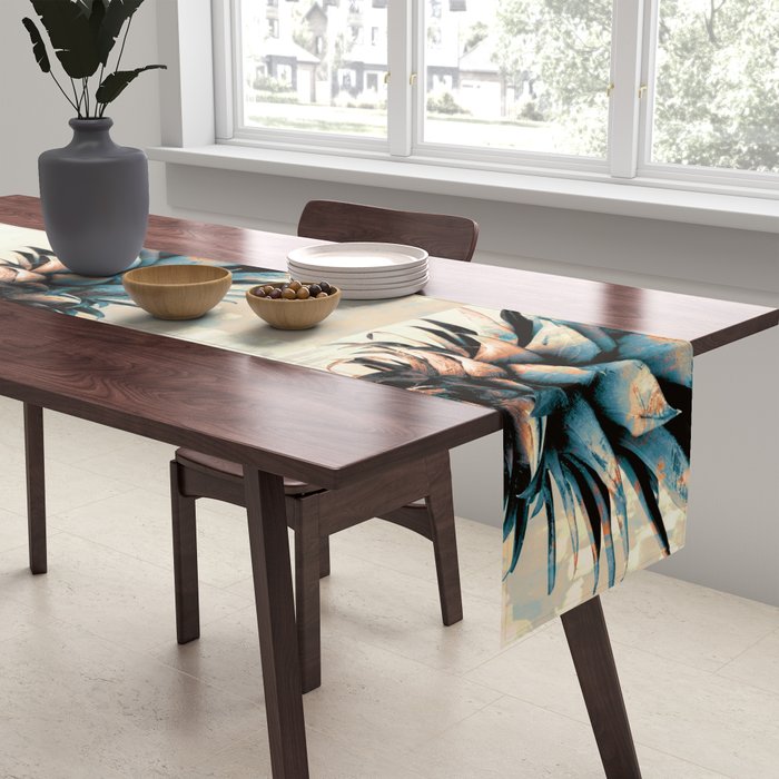 PINEAPPLE 3 Table Runner Gallery Image 2