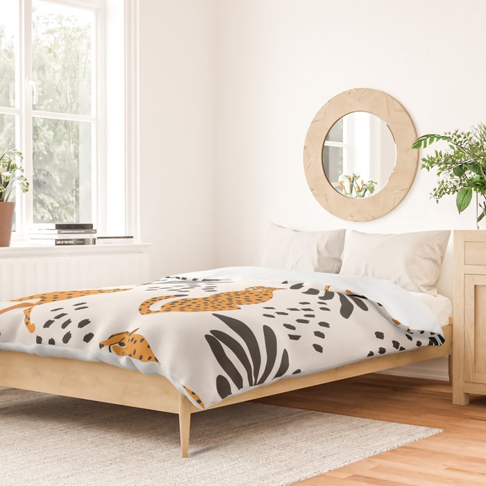 Cheetahs pattern on white Duvet Cover Gallery Image 2