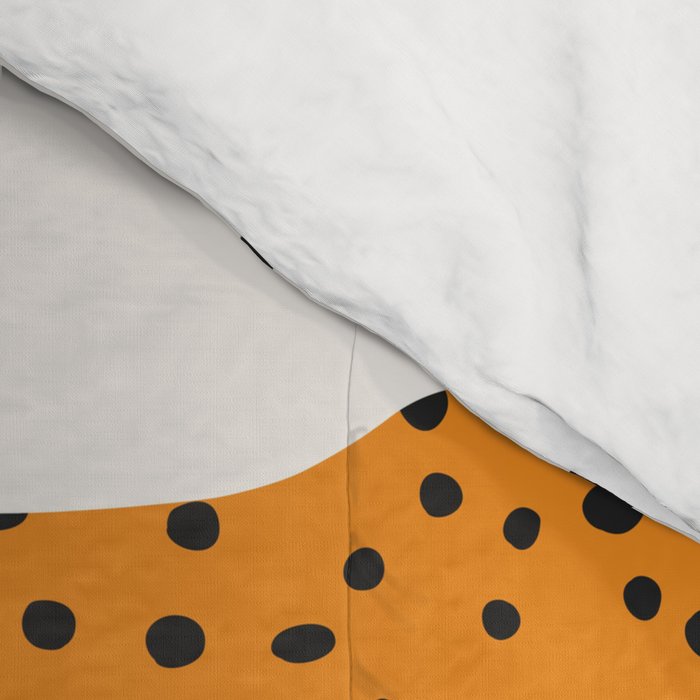 Cheetahs pattern on white Comforter Gallery Image 4