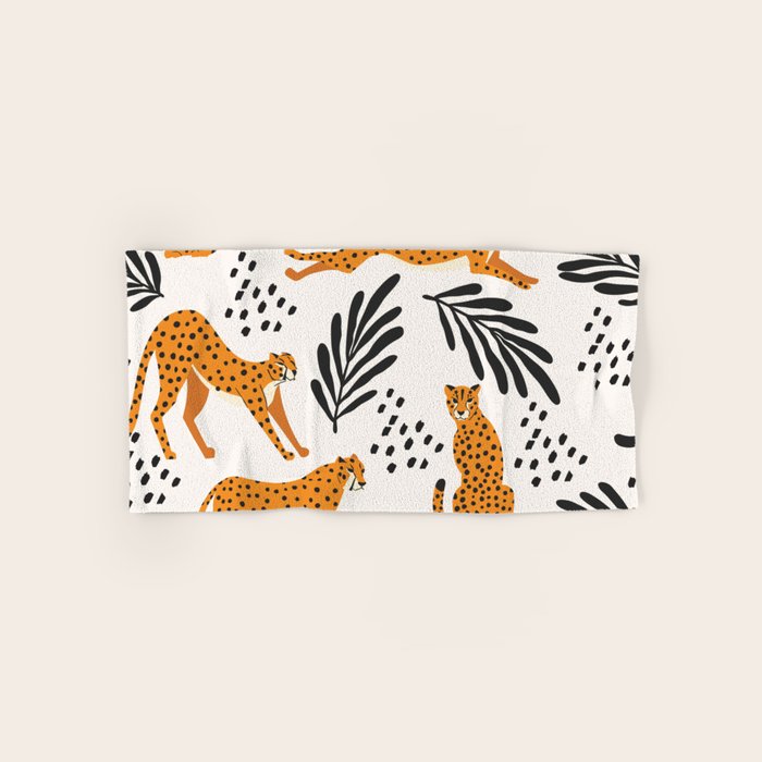 Cheetahs pattern on white Bath Towel Gallery Image 1