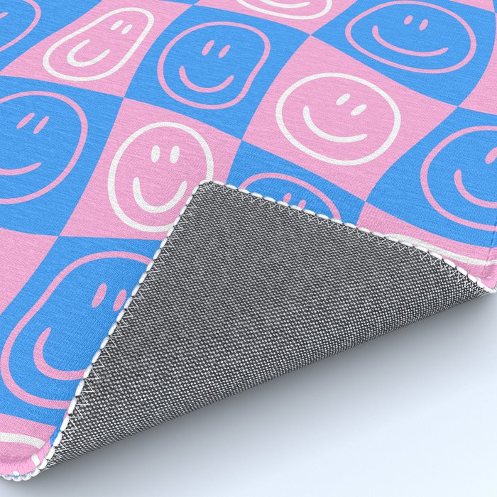 Retro happy face checkered pattern Rug Gallery Image 4
