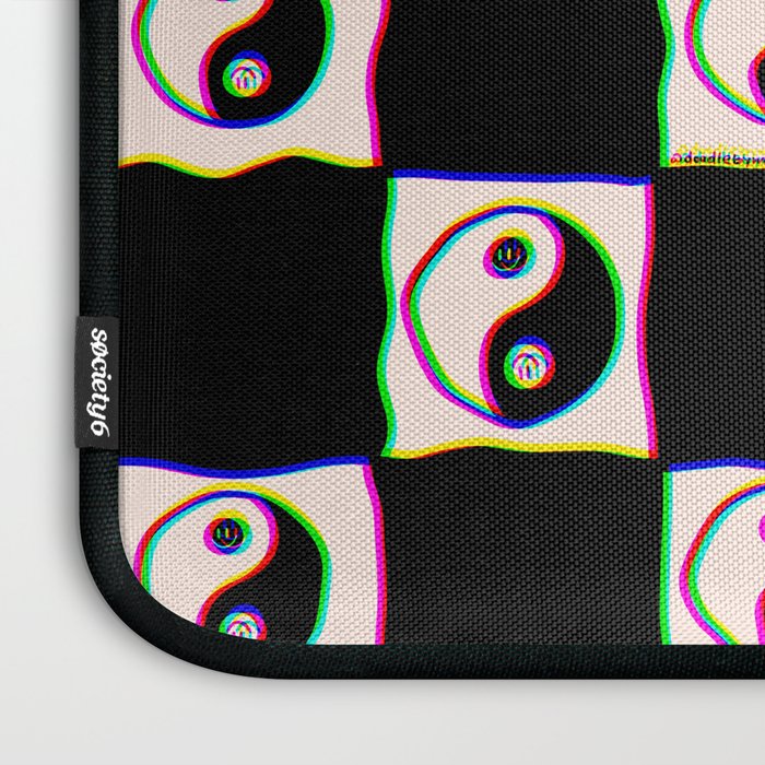 Happy Yin Yang Checkered Print Laptop Sleeve Gallery Image 3