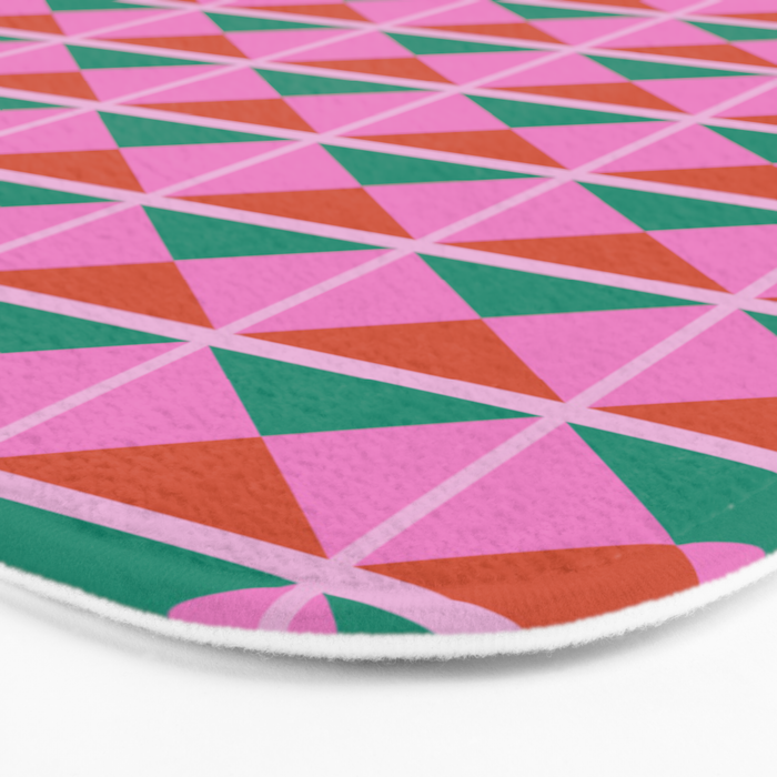 Retro Christmas Triangle Checkerboard Pattern Bath Mat Gallery Image 3