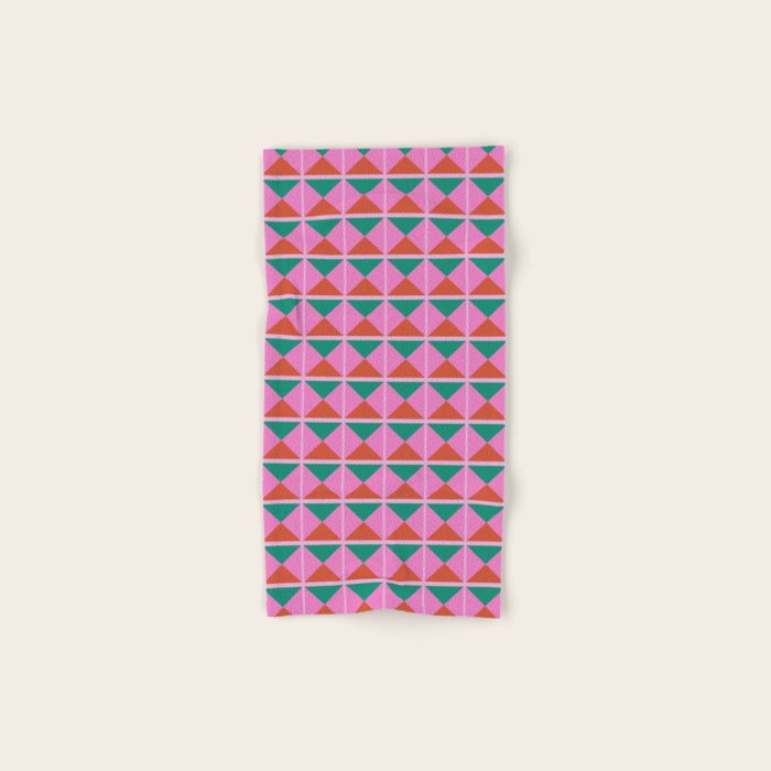 Retro Christmas Triangle Checkerboard Pattern Bath Towel Gallery Image 1