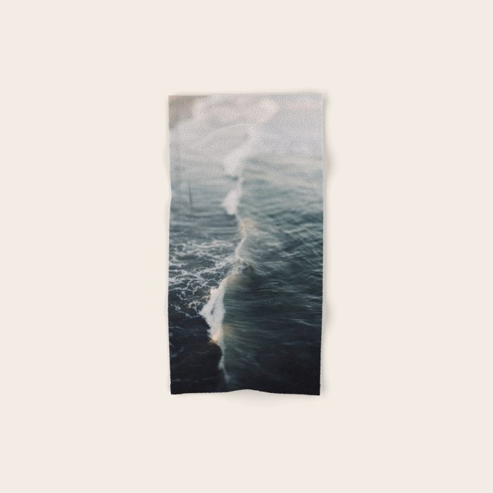 Song of the Season Bath Towel Gallery Image 1