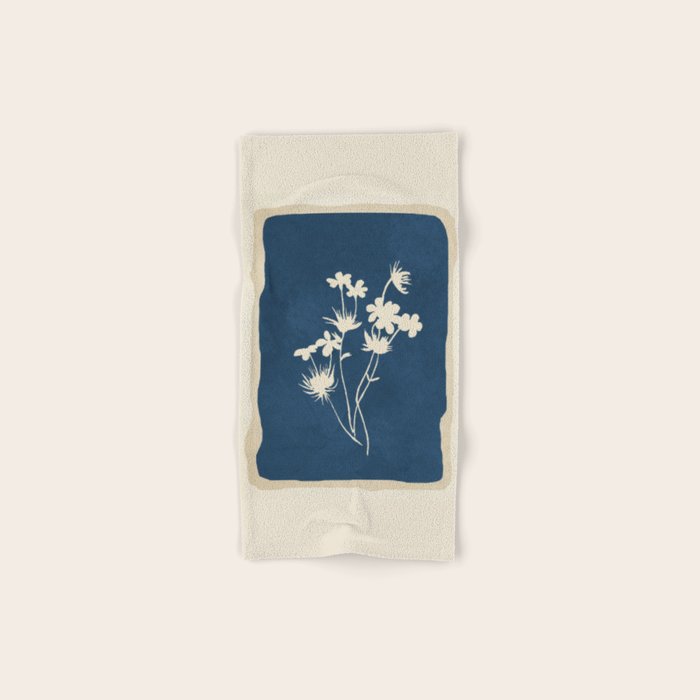 Leaf Design 26 Bath Towel Gallery Image 1