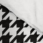 Monochrome Black & White Houndstooth Comforter Gallery Image 4
