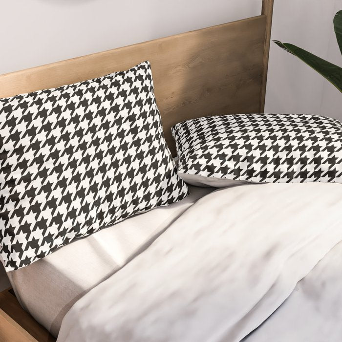 Monochrome Black & White Houndstooth Pillow Sham Gallery Image 2