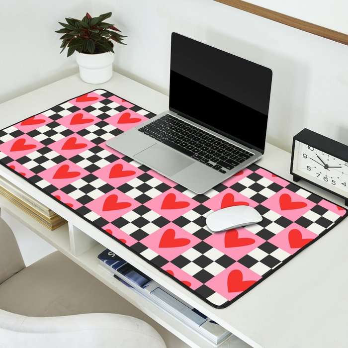 Red love heart checkered pattern Desk Mat Gallery Image 2