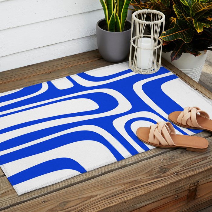 Blue Abstract Mid-Century Modern Palm Springs Minimal Pattern Outdoor Rug Gallery Image 2