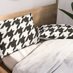 Classic Houndstooth Pattern Pillow Sham Gallery Image 2