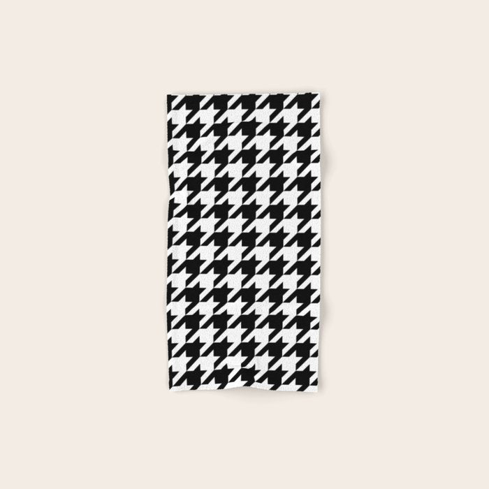 Classic Houndstooth Pattern Bath Towel Gallery Image 1