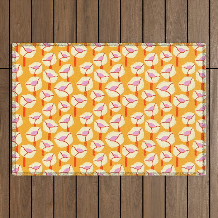 Chunky Blooms Pattern Outdoor Rug Gallery Image 1