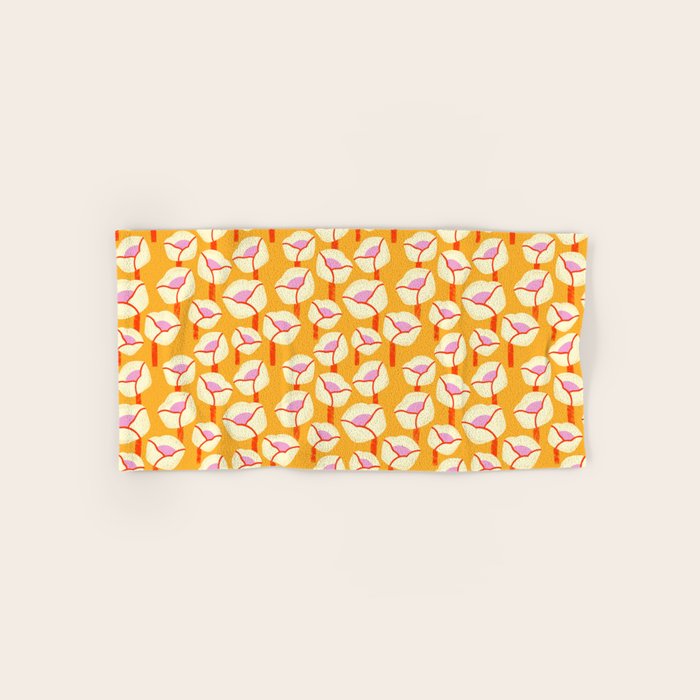 Chunky Blooms Pattern Bath Towel Gallery Image 1