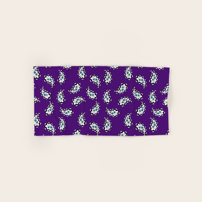 Leafy Whirls 3 Bath Towel Gallery Image 1