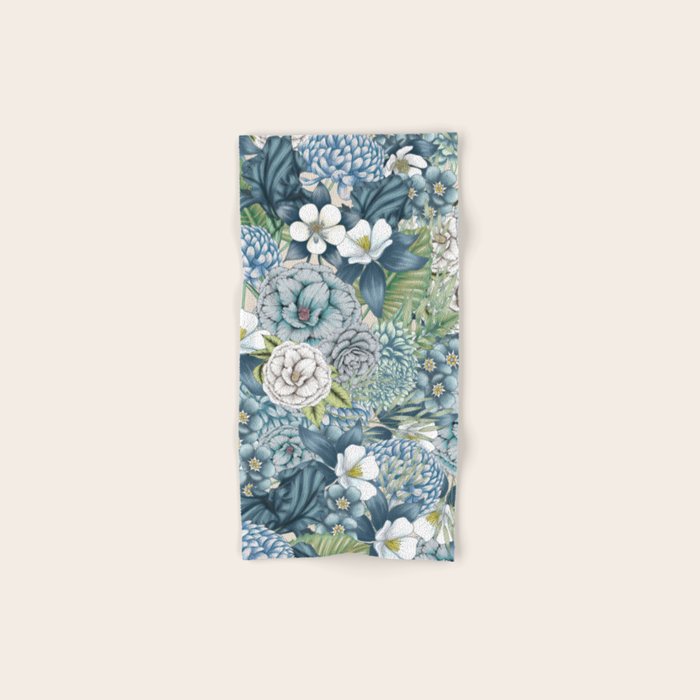 Blue Floral Garden Bath Towel Gallery Image 1