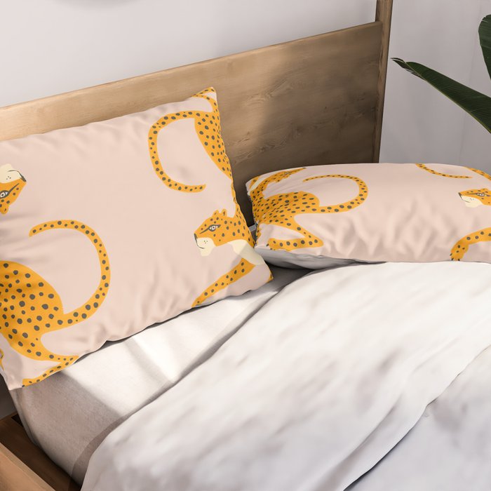 Leopard Race - pink Pillow Sham Gallery Image 2