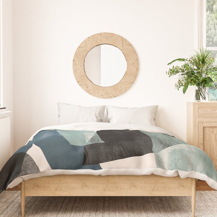 To face the night Duvet Cover Gallery Image 3