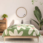 Daisy Time Floral Pattern in Christmas Holidays Red Green Cream Comforter Gallery Image 3