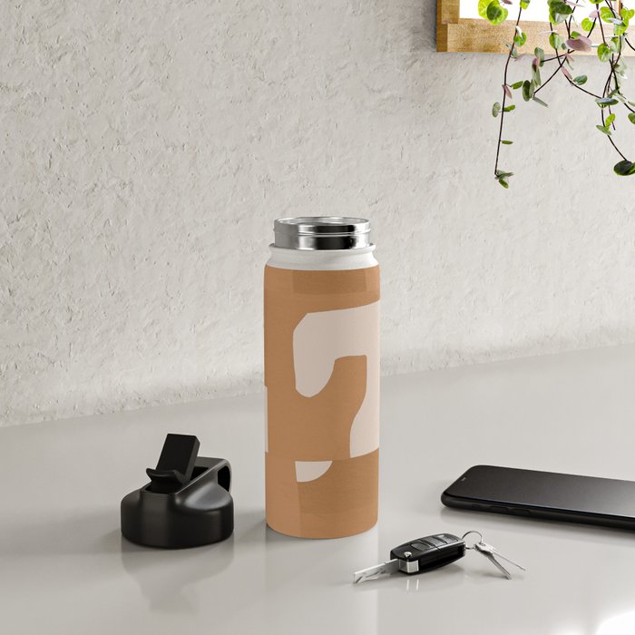 Minimalist 138 Water Bottle Gallery Image 4