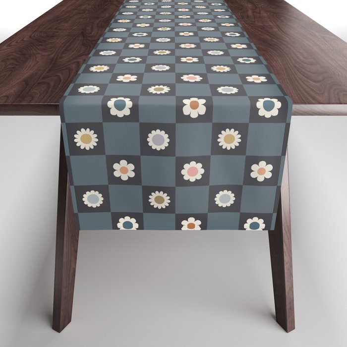 Daisy Checkerboard Table Runner Gallery Image 1