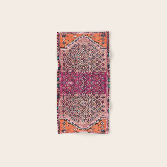 Traditional Moroccan Berber Artwork Design E17 Bath Towel Gallery Image 1
