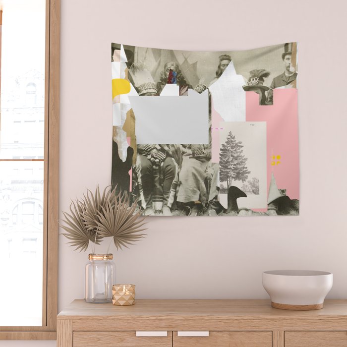 Noch mehr Aussicht auf Illusion 4 Wall Tapestry Gallery Image 2