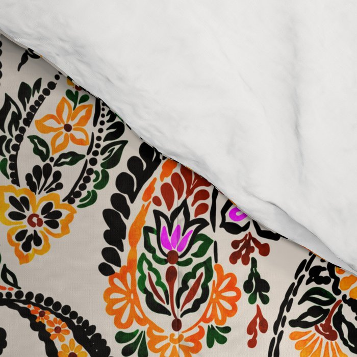 Vibrant paisley print Comforter Gallery Image 4